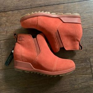 🆕 ♥️ Sorel Evie Pull-On Suede Wedge Waterproof Ankle Boots size 7.5 ♥️